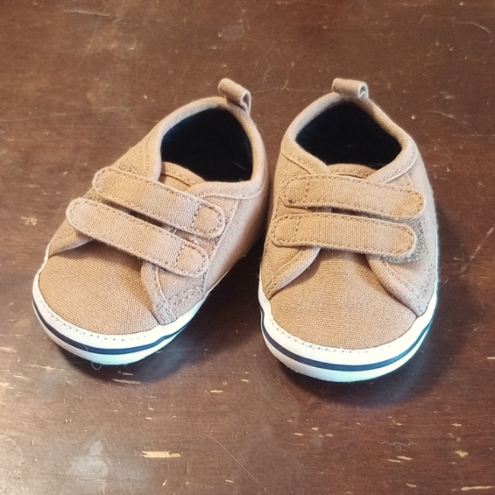 Baby crib shoes